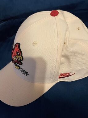 Nike Cream Baseball Cap with Red Accents and Mascot Embroidery
